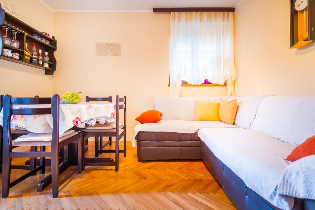 Apartment Manzoni มาลินสกา ภายนอก รูปภาพ