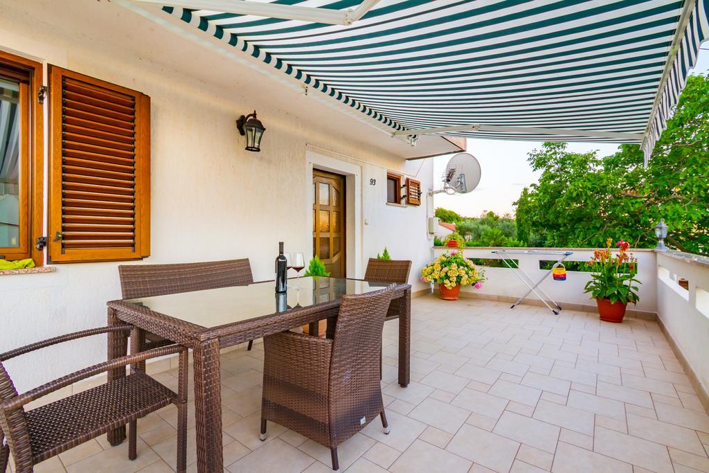 Apartment Manzoni มาลินสกา ภายนอก รูปภาพ