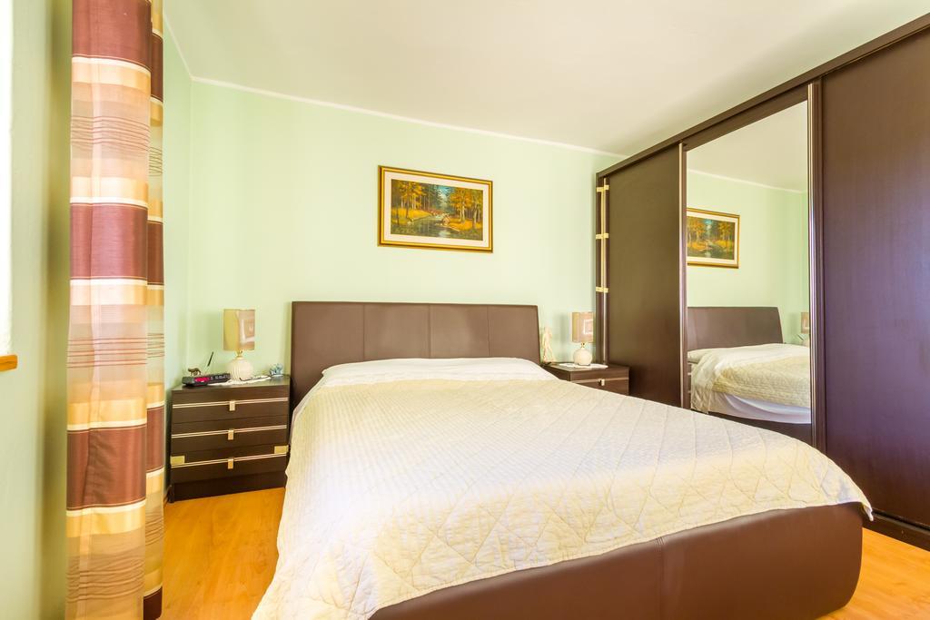 Apartment Manzoni มาลินสกา ภายนอก รูปภาพ